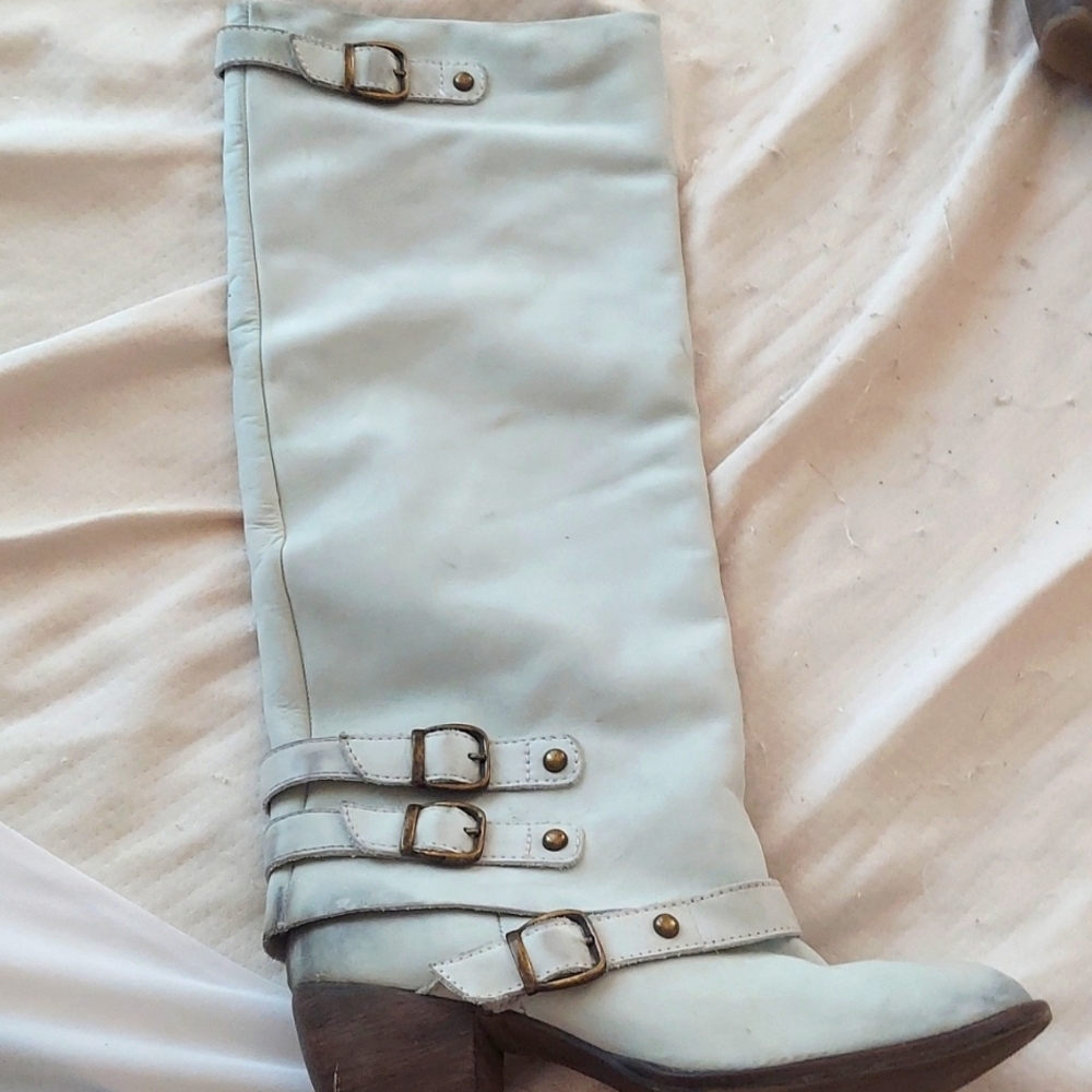 Ladies boots